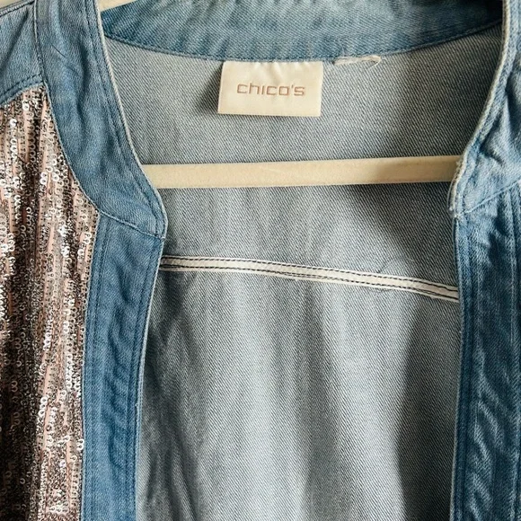 CHICOS YACHT ROCK DENIM SEQUINED JACKET 🔥👖 - Picture 4 of 7